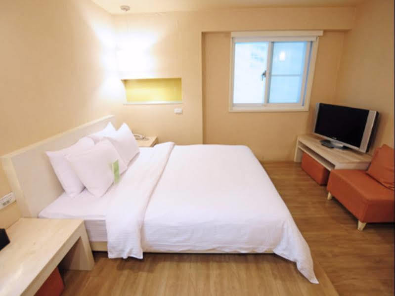 Kindness Hotel - Hanshen Kaohsiung Esterno foto