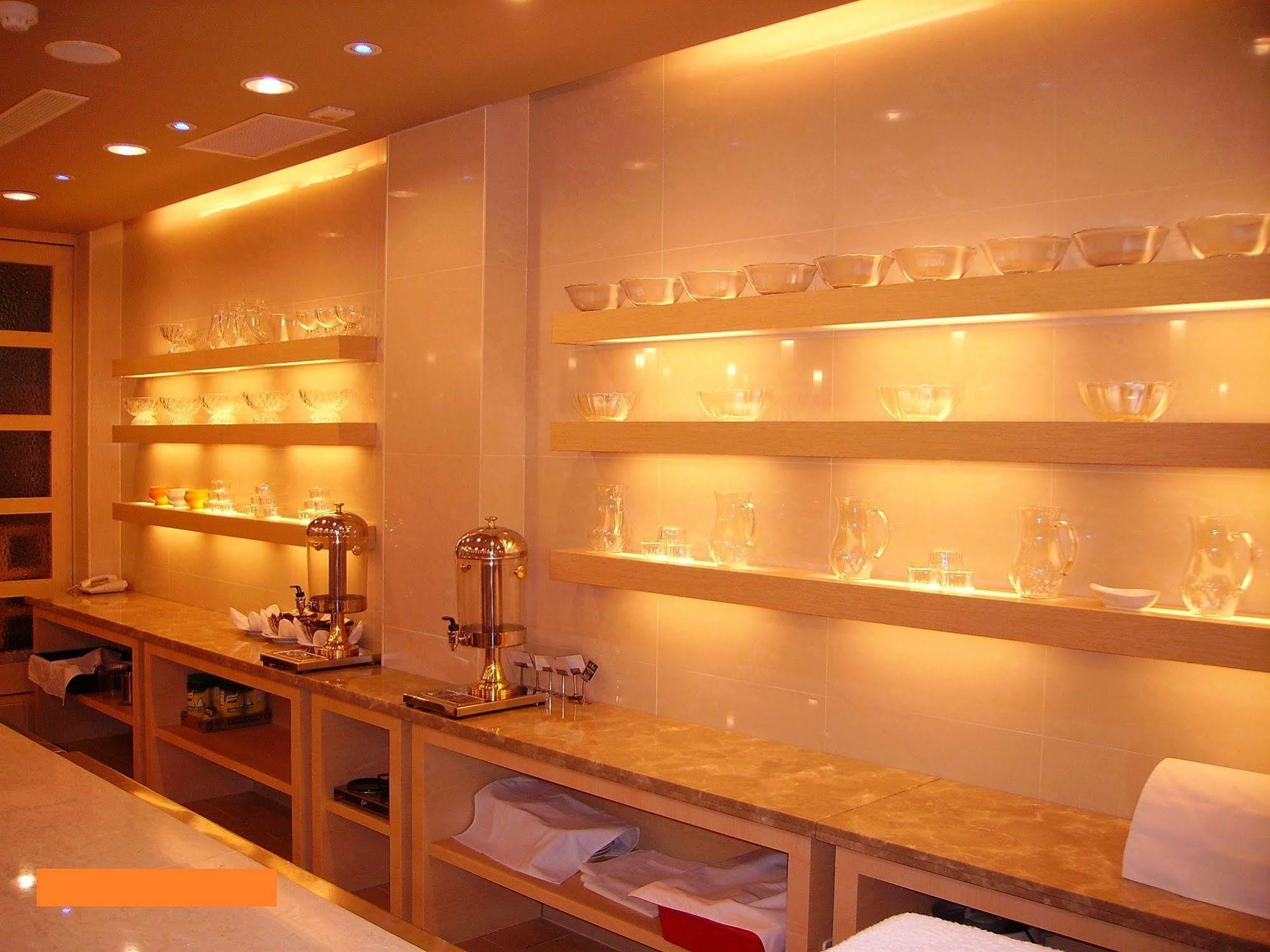Kindness Hotel - Hanshen Kaohsiung Esterno foto