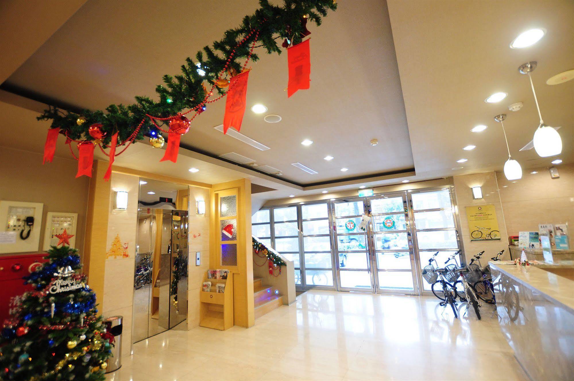 Kindness Hotel - Hanshen Kaohsiung Esterno foto